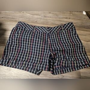 Maurices size 9/10 navy plaid shorts